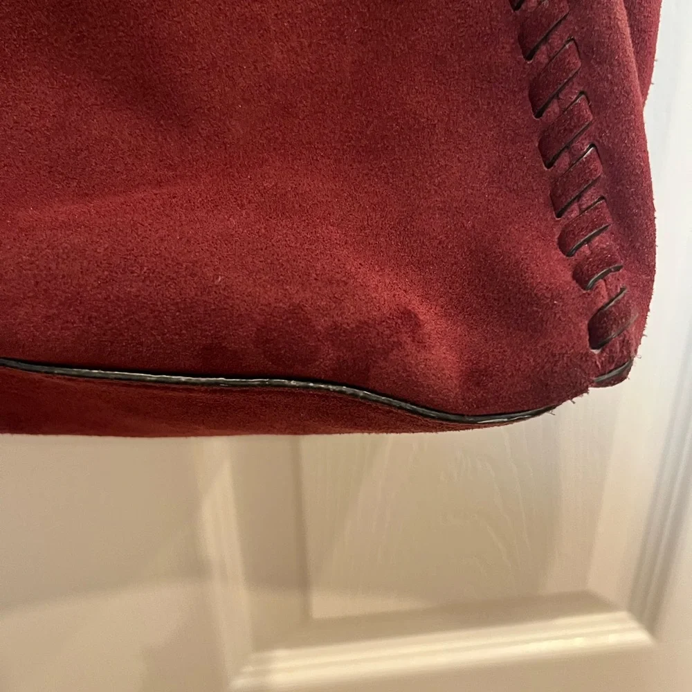 Tory Burch suede bag with gold chain straps - Picture 3 of 10